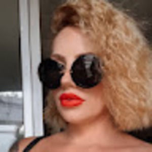 Meet your Posher, Jade